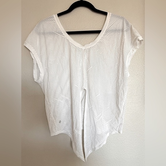 Lululemon short sleeve - Picture 5 of 6